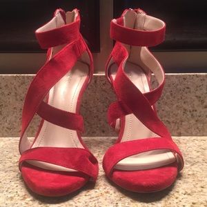 Size 8.5 BCBGeneration red strappy heels !